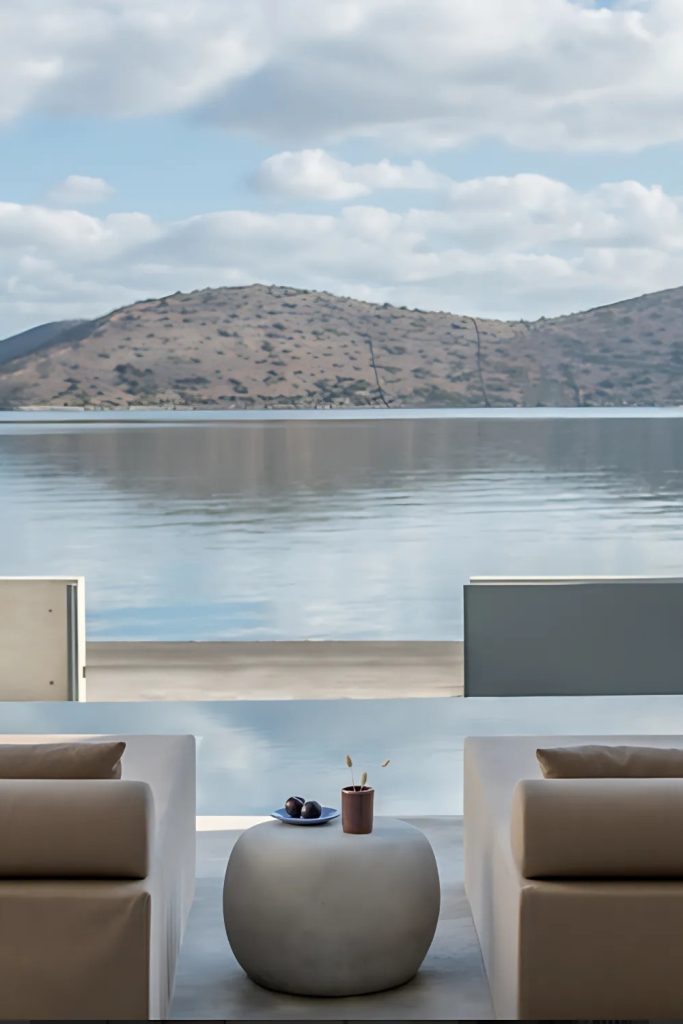 Villa Mimaze highlights sea pA