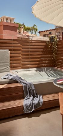 Domus Renier highlights luxury suites