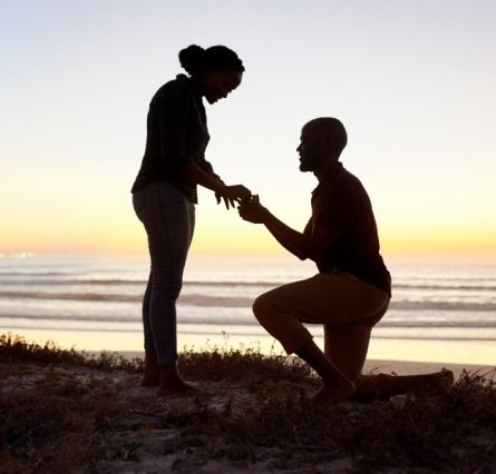 proposal_by_the_beach_marriage_cv