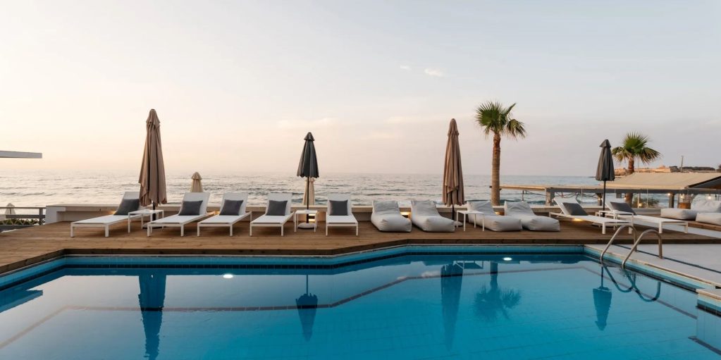 https://www.hotelbrain.com/hotels-in-crete-rethymno/petradi-beach-lounge-hotel