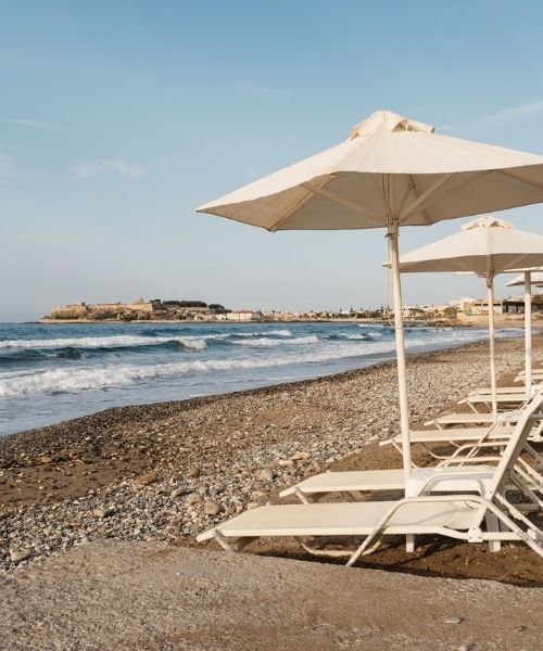 https://www.hotelbrain.com/hotels-in-crete-rethymno/petradi-beach-lounge-hotel