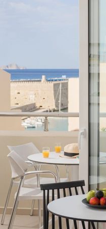 https://thehexperience.com/heraklion-central-boutique/