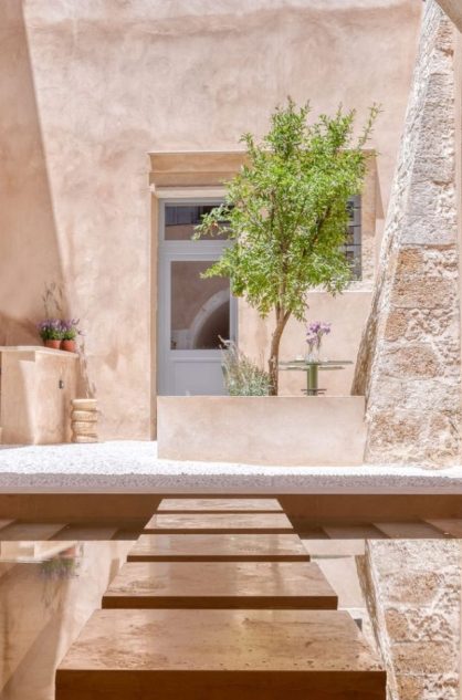 https://azade-chania.com/