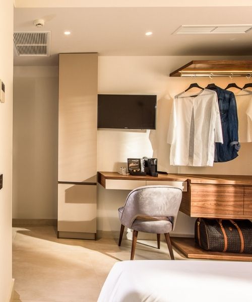 https://domhotel.gr/