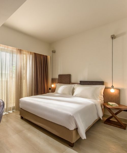 https://domhotel.gr/