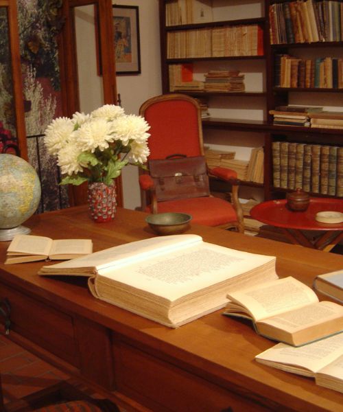 historical_museum_of_crete_kazatzakis_office_PA